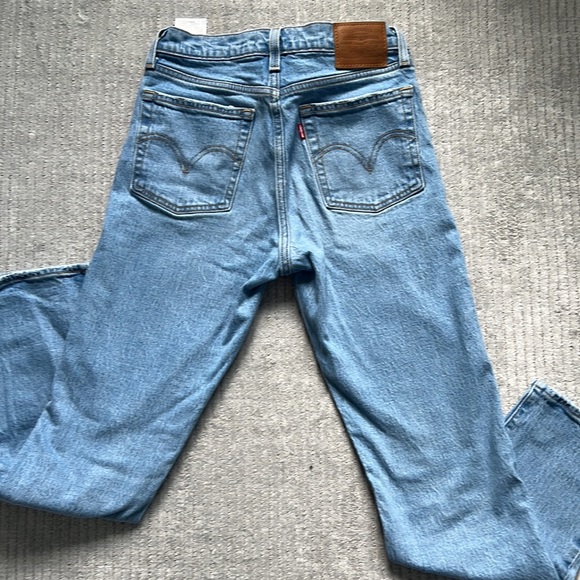 Levi’s straight leg Jean - Picture 3 of 4